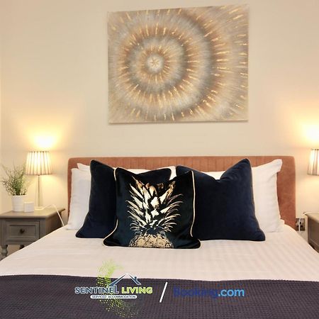 Windsor Flat 2 Bed By Sentinel Living With Free Wifi And Parking Appartement Buitenkant foto