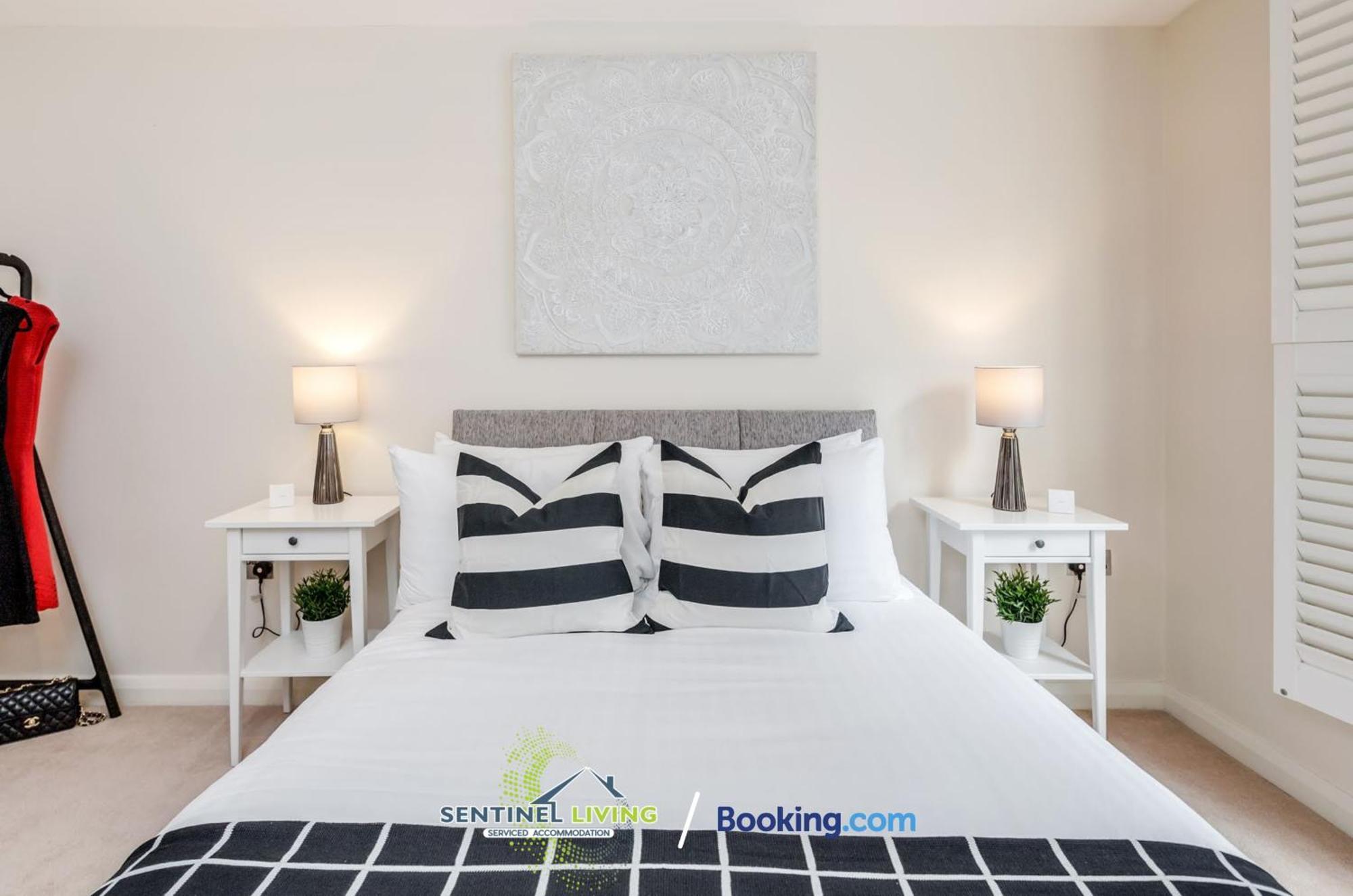 Windsor Flat 2 Bed By Sentinel Living With Free Wifi And Parking Appartement Buitenkant foto