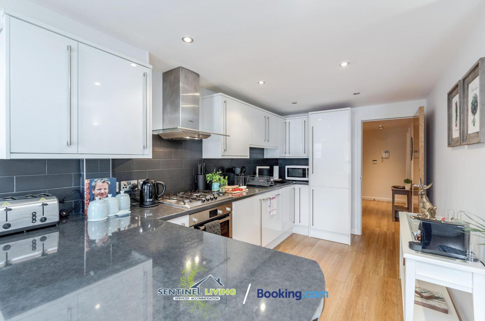 Windsor Flat 2 Bed By Sentinel Living With Free Wifi And Parking Appartement Buitenkant foto